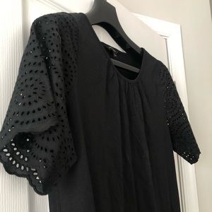 Short Sleeve T shirt with Cutouts